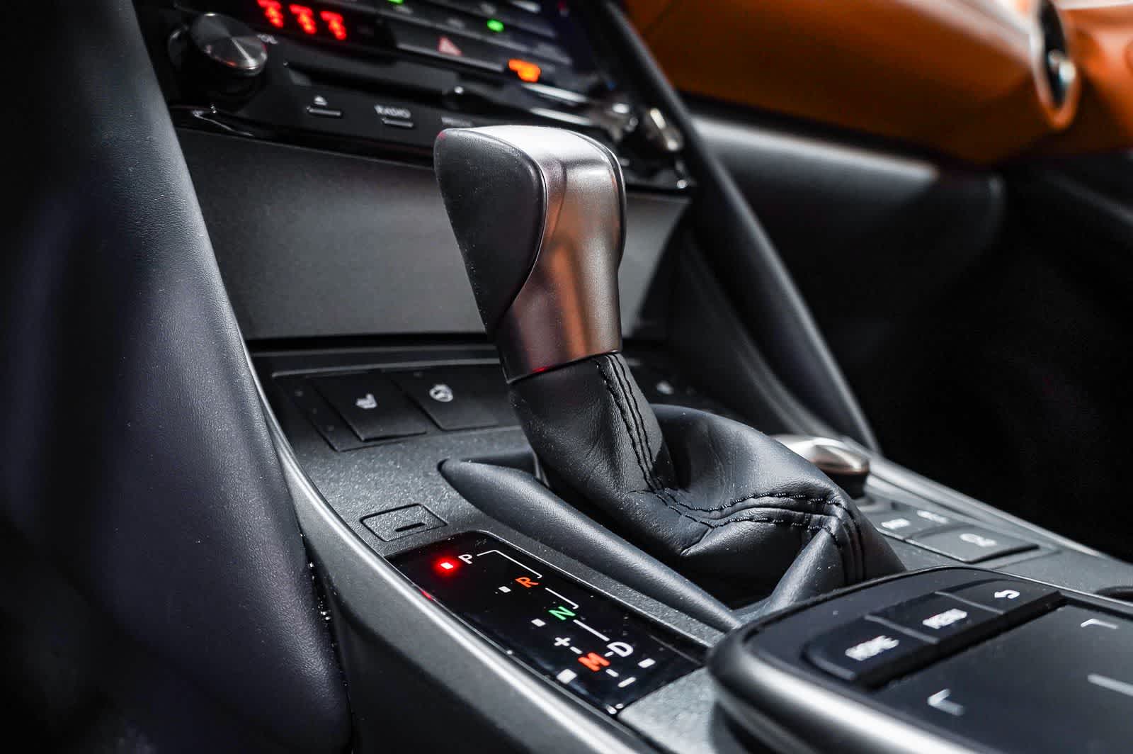2025 Lexus IS 300 F SPORT Design