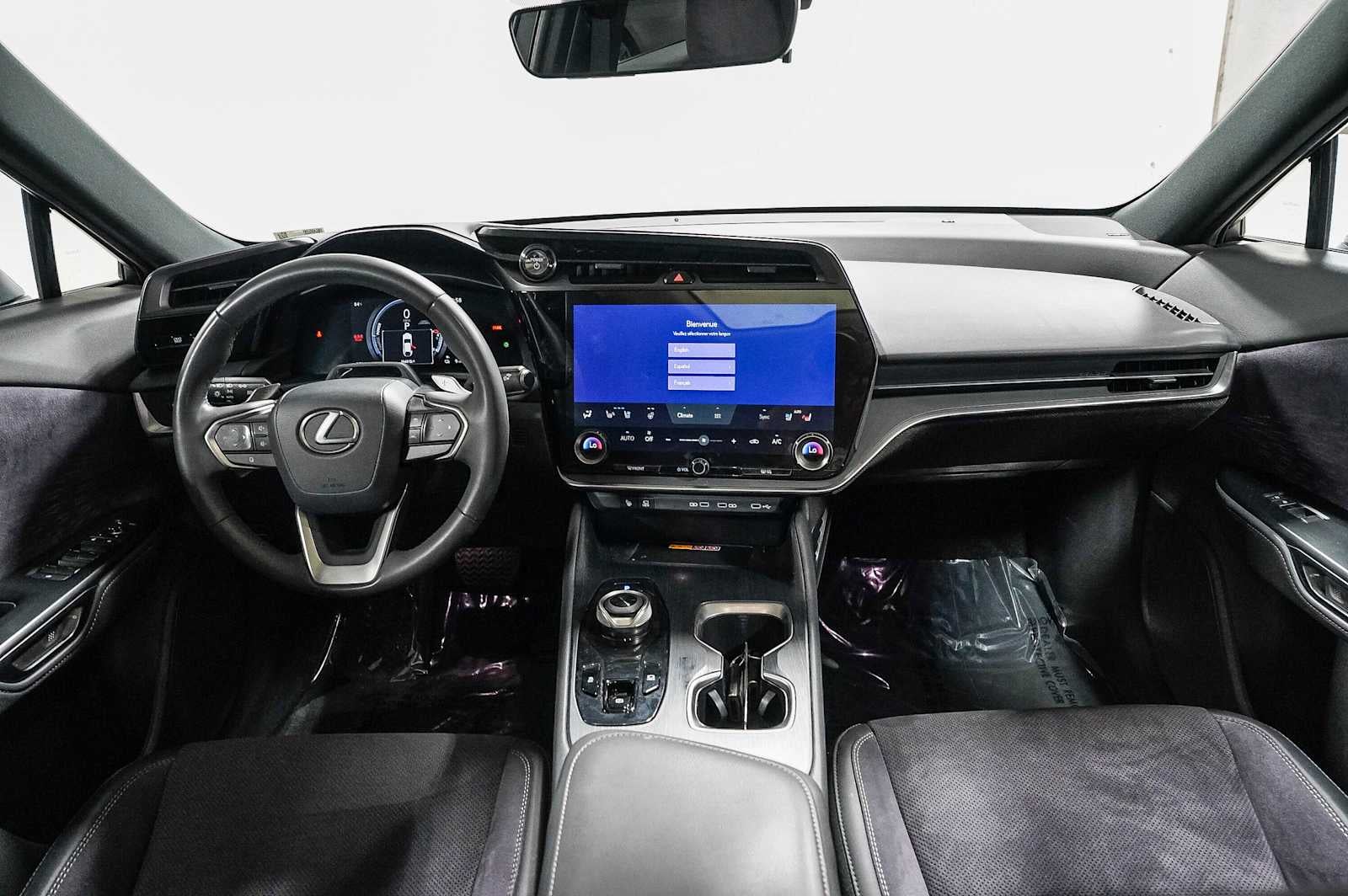 2023 Lexus RZ 450e Luxury