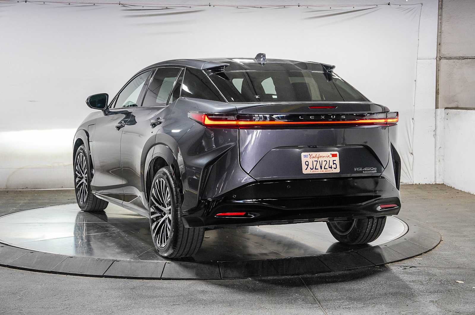 2023 Lexus RZ 450e Luxury