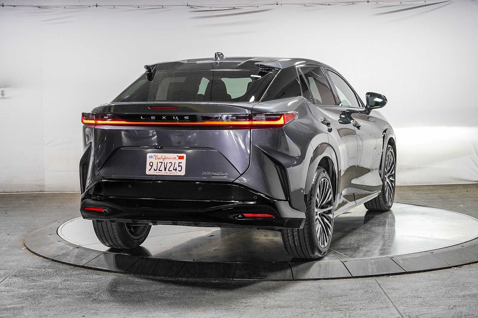 2023 Lexus RZ 450e Luxury