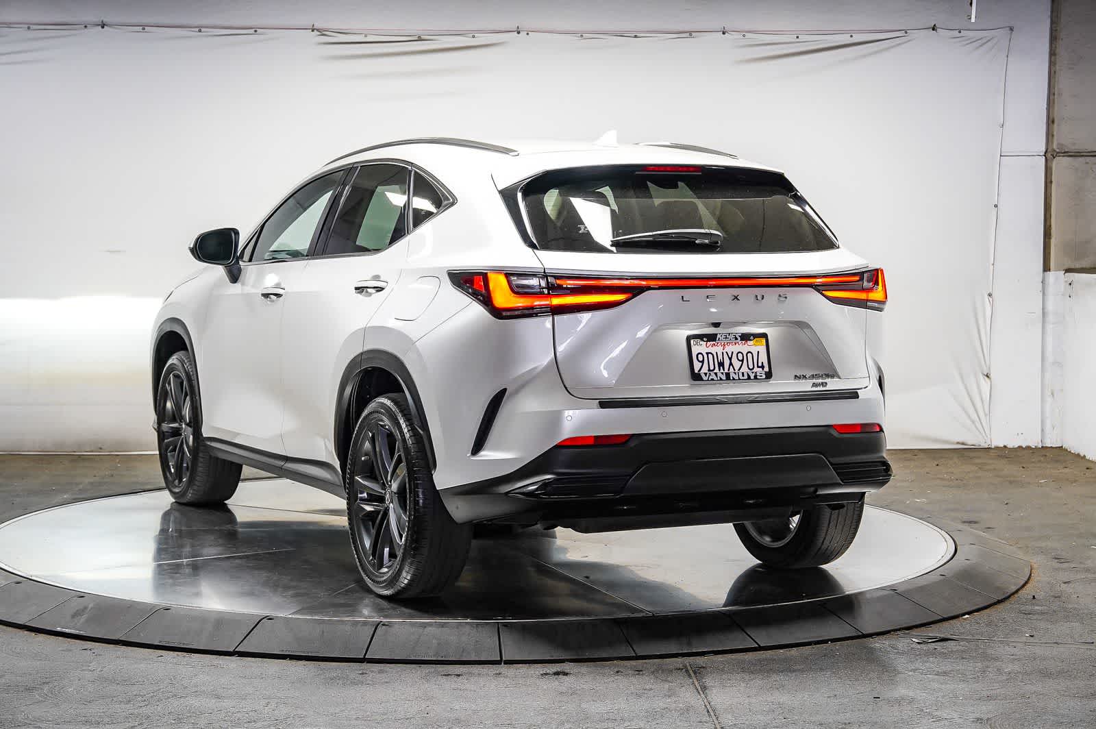 2023 Lexus NX 450h+ Luxury
