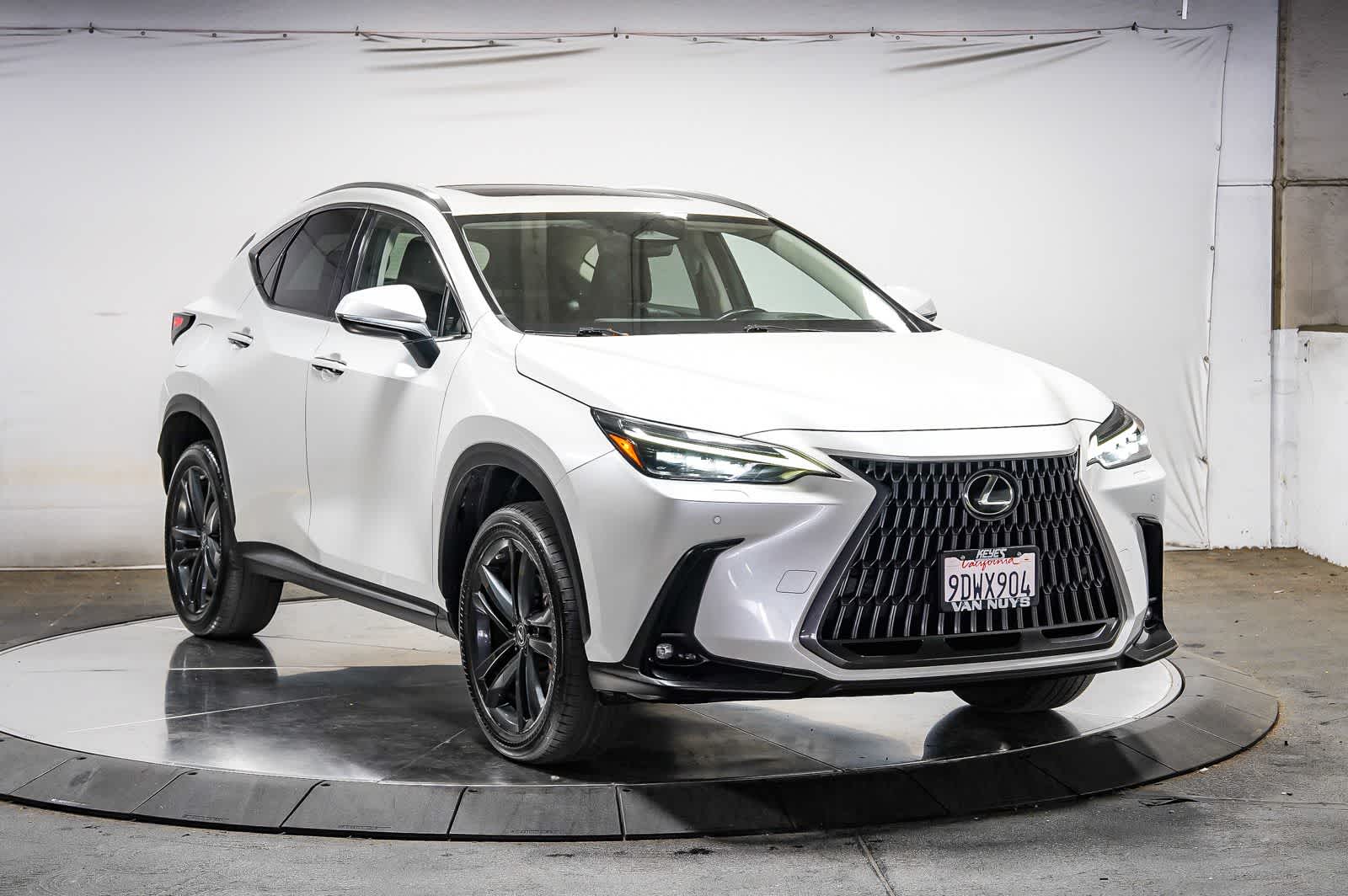 2023 Lexus NX 450h+ Luxury