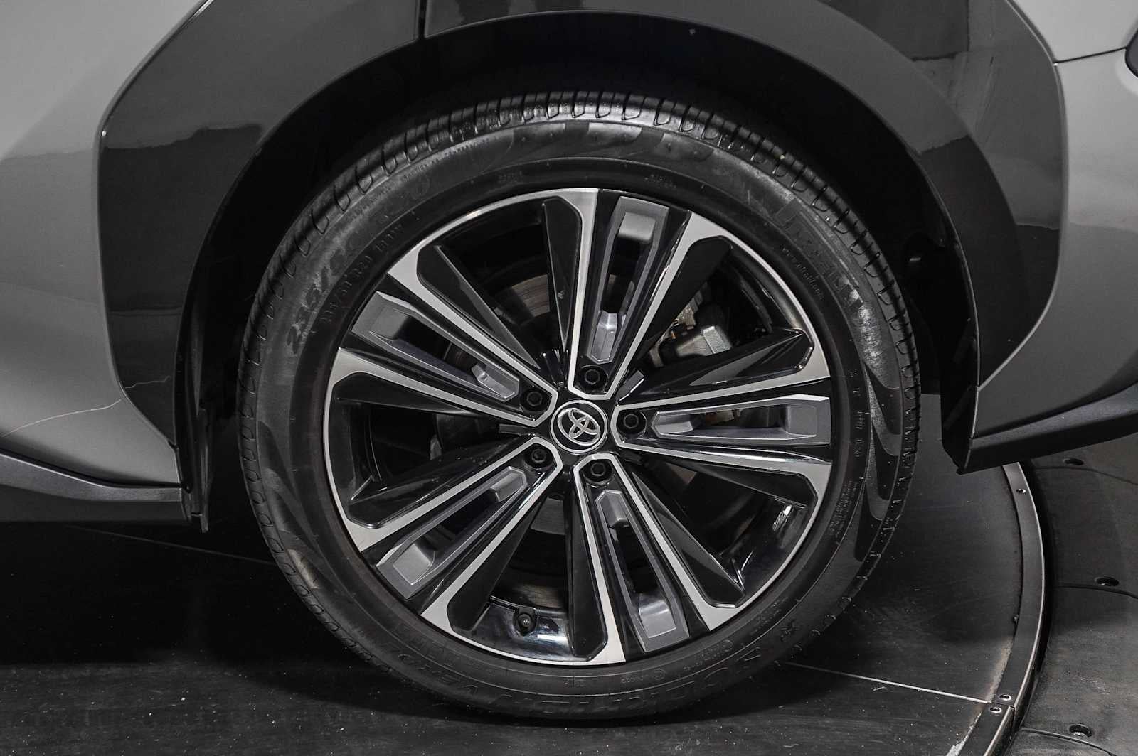 2023 Toyota bZ4X Limited