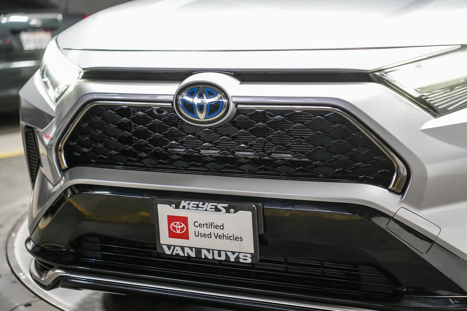2024 Toyota RAV4 Prime SE