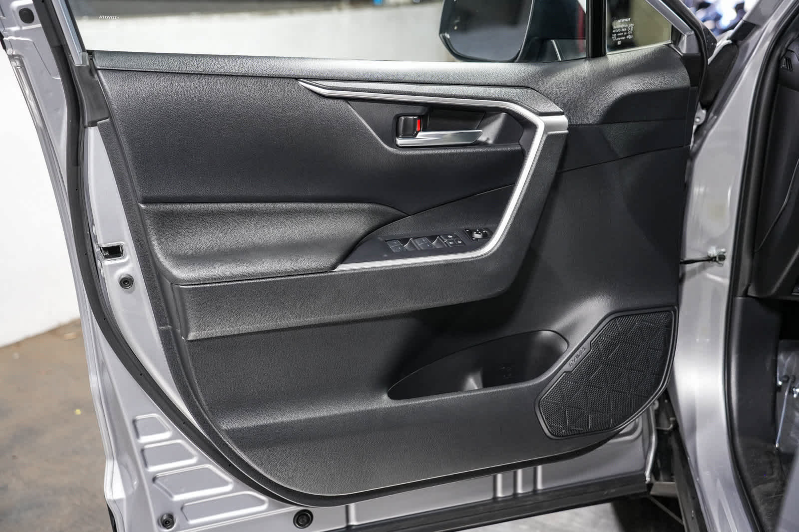 2024 Toyota RAV4 Prime SE