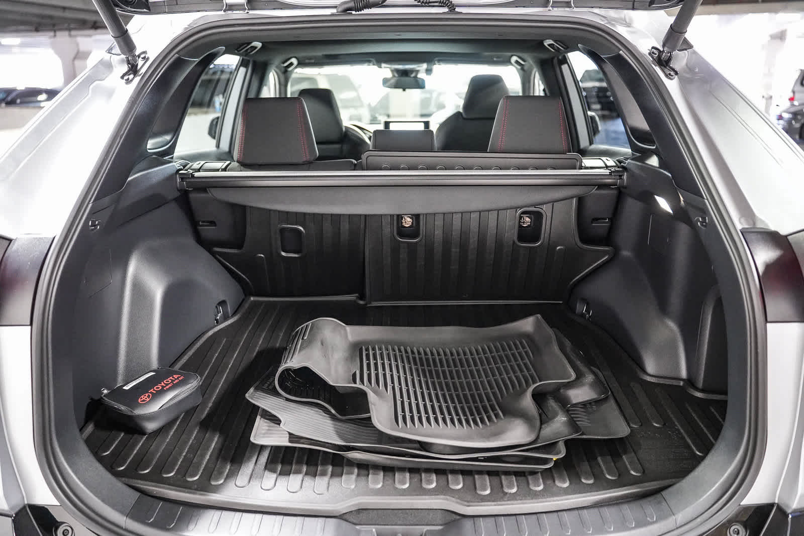 2024 Toyota RAV4 Prime SE