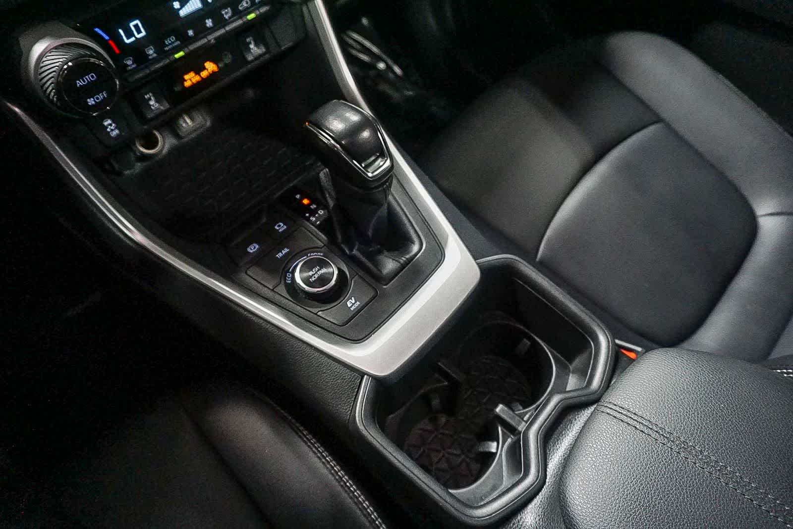 2025 Toyota RAV4 Hybrid XLE Premium