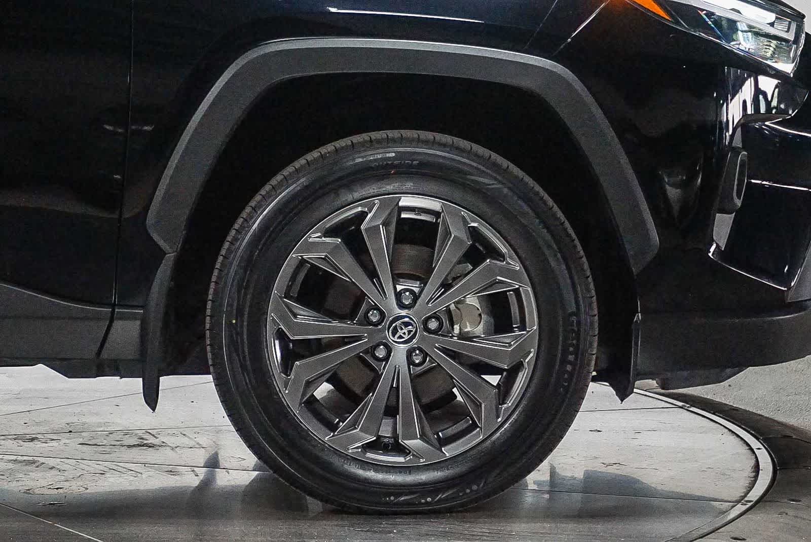 2025 Toyota RAV4 Hybrid XLE Premium