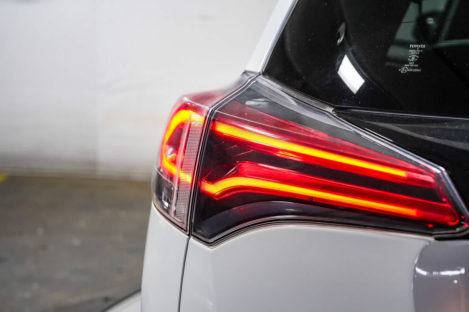 2018 Toyota RAV4 SE