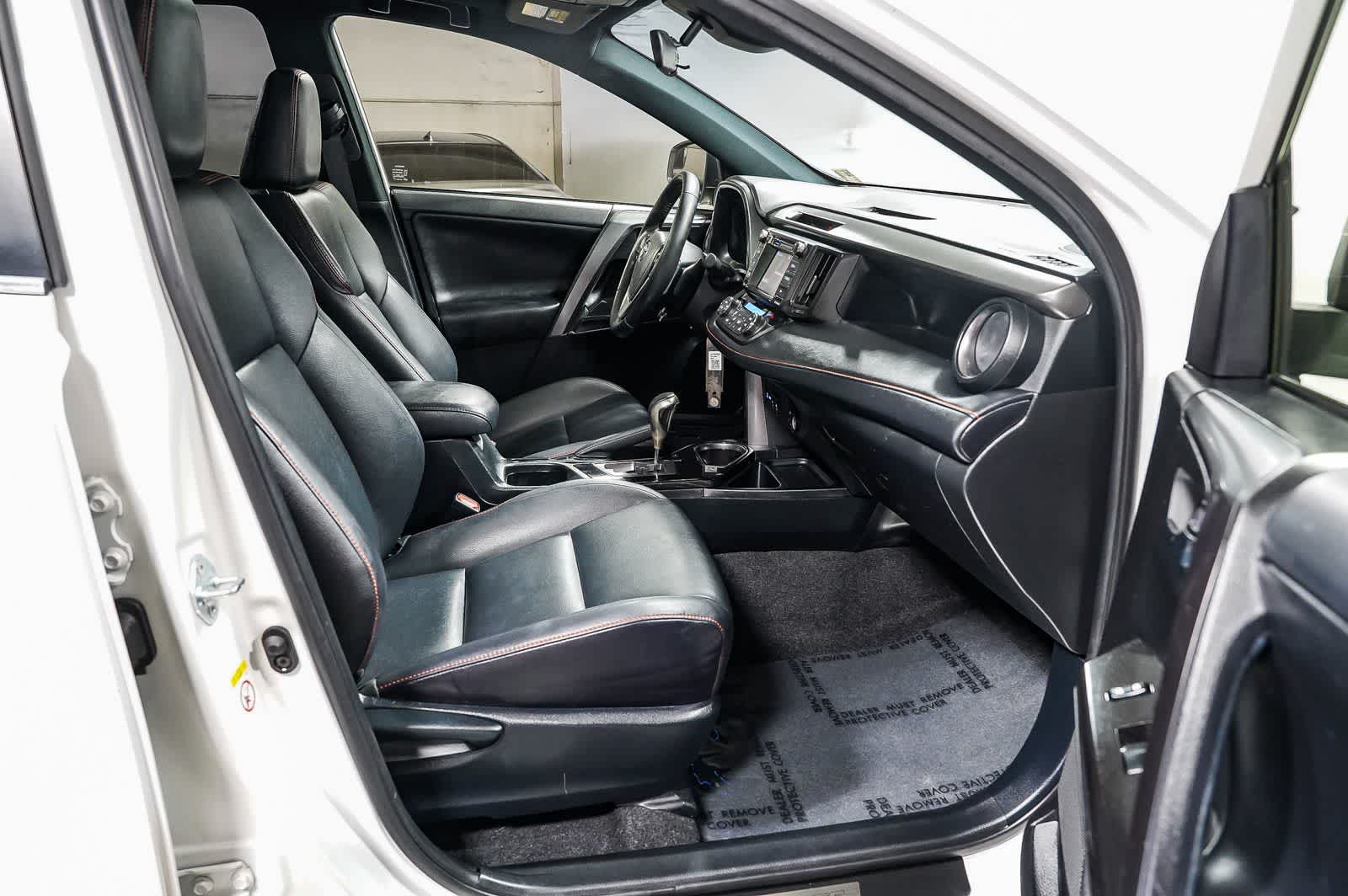 2018 Toyota RAV4 SE