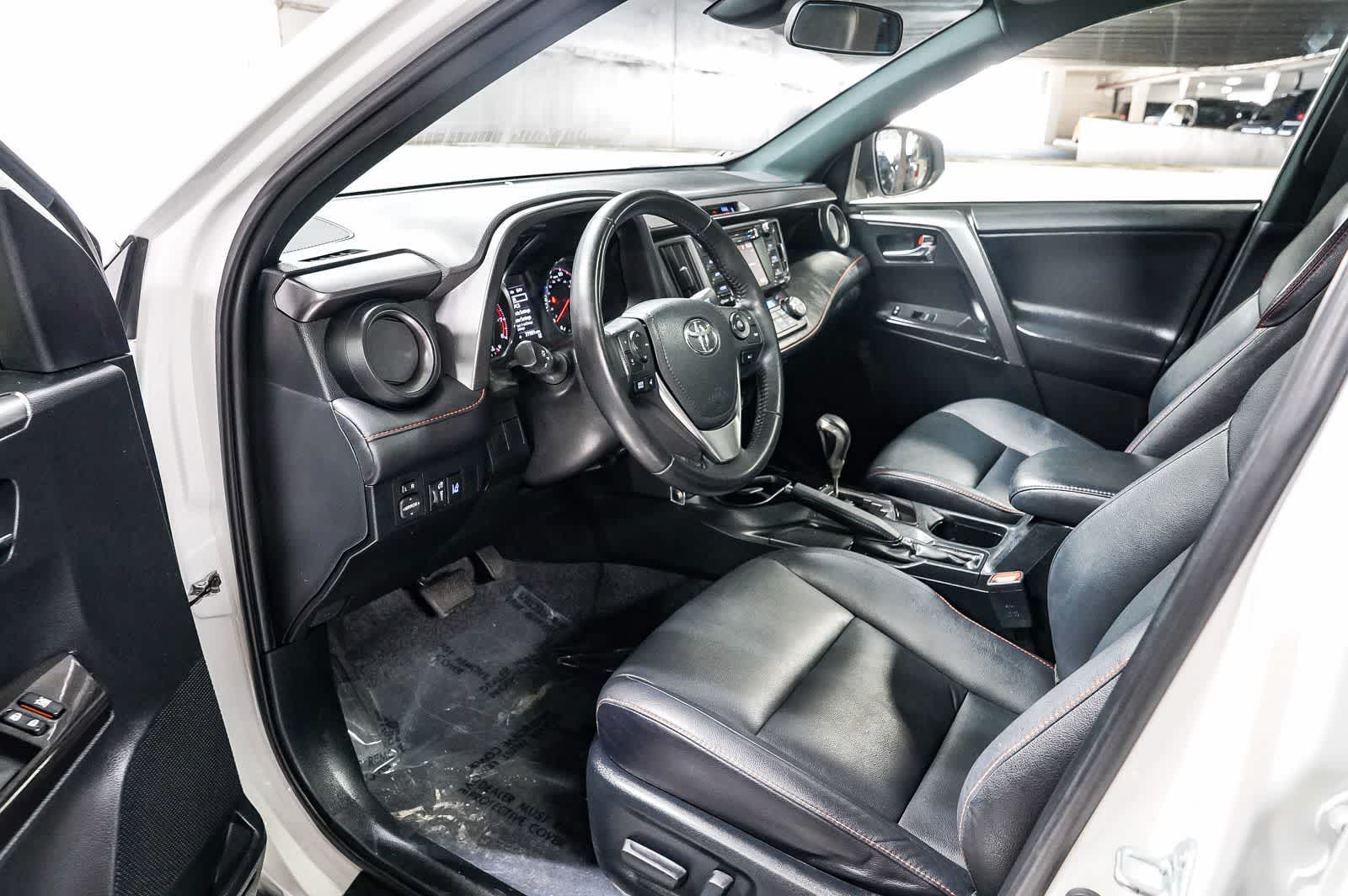 2018 Toyota RAV4 SE