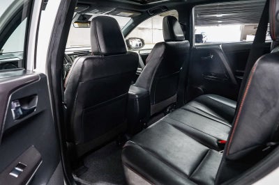 2018 Toyota RAV4 SE