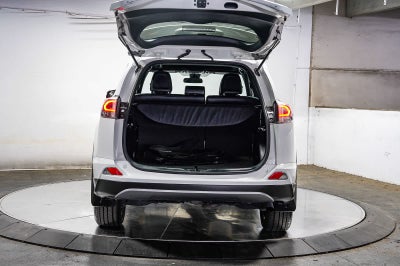2018 Toyota RAV4 SE