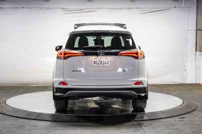 2018 Toyota RAV4 SE