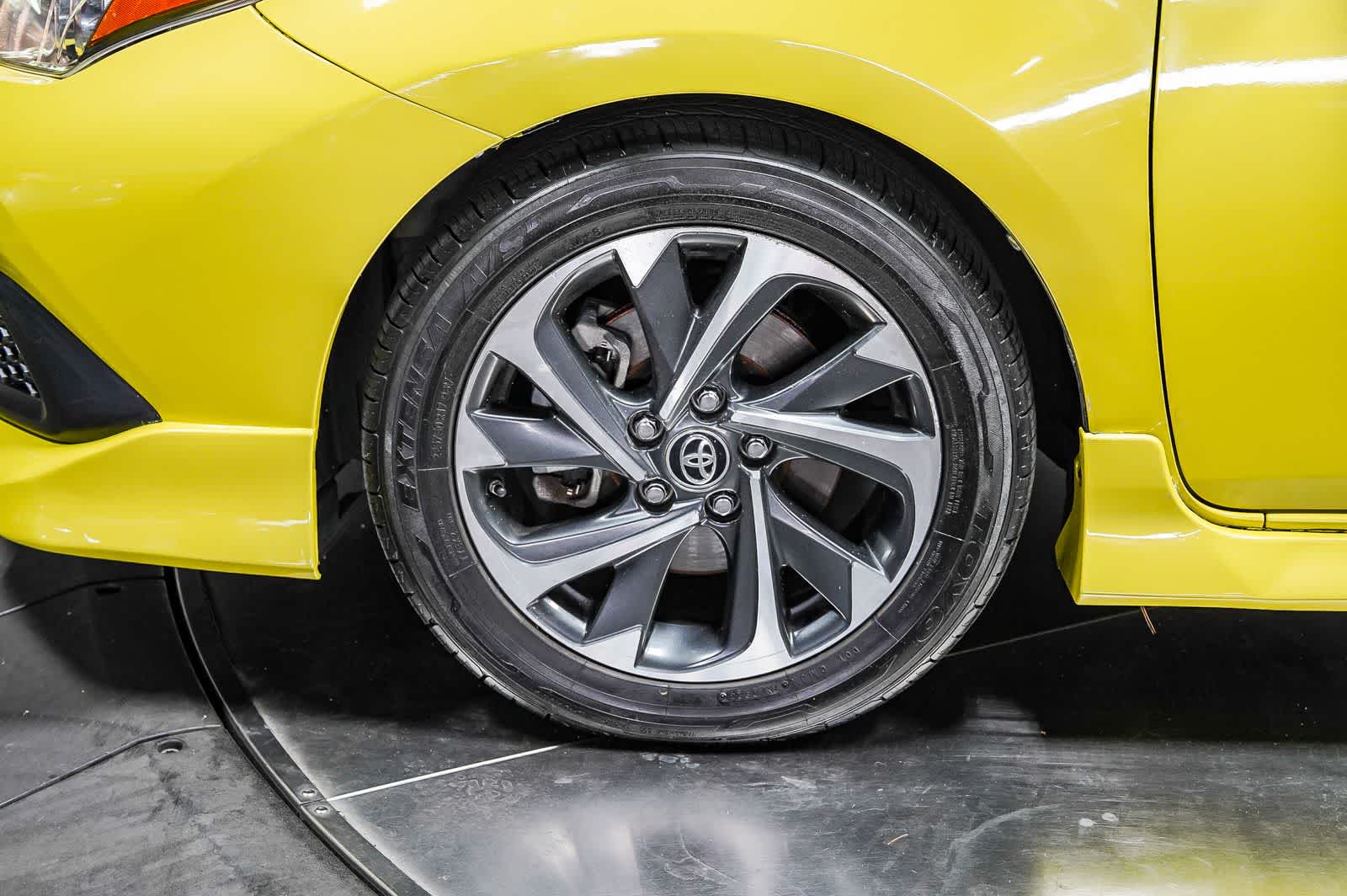 2017 Toyota Corolla iM CVT (Natl)