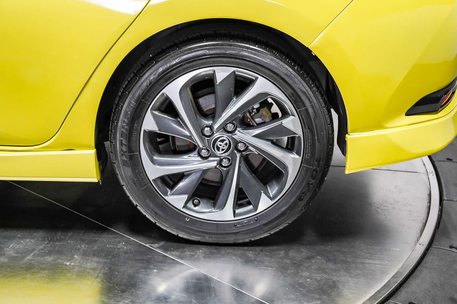 2017 Toyota Corolla iM CVT (Natl)