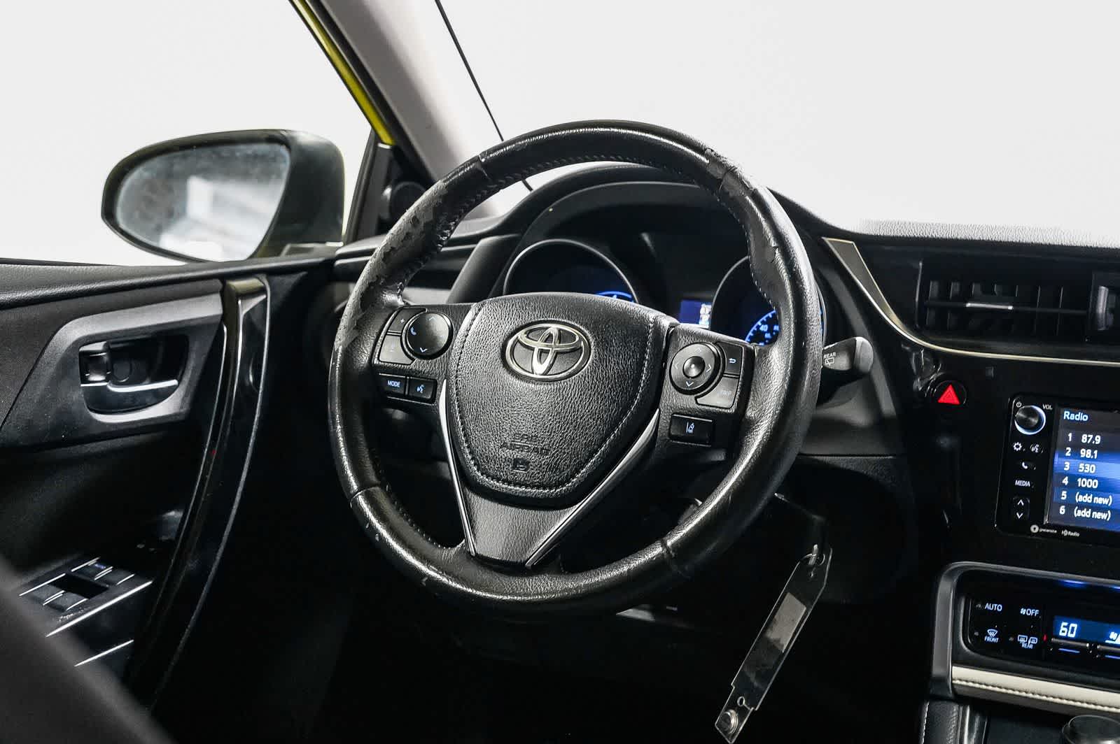 2017 Toyota Corolla iM CVT (Natl)
