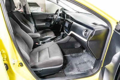 2017 Toyota Corolla iM CVT (Natl)