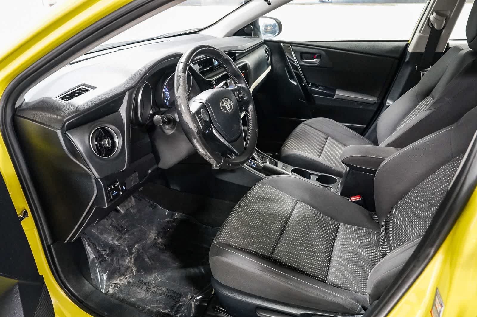 2017 Toyota Corolla iM CVT (Natl)