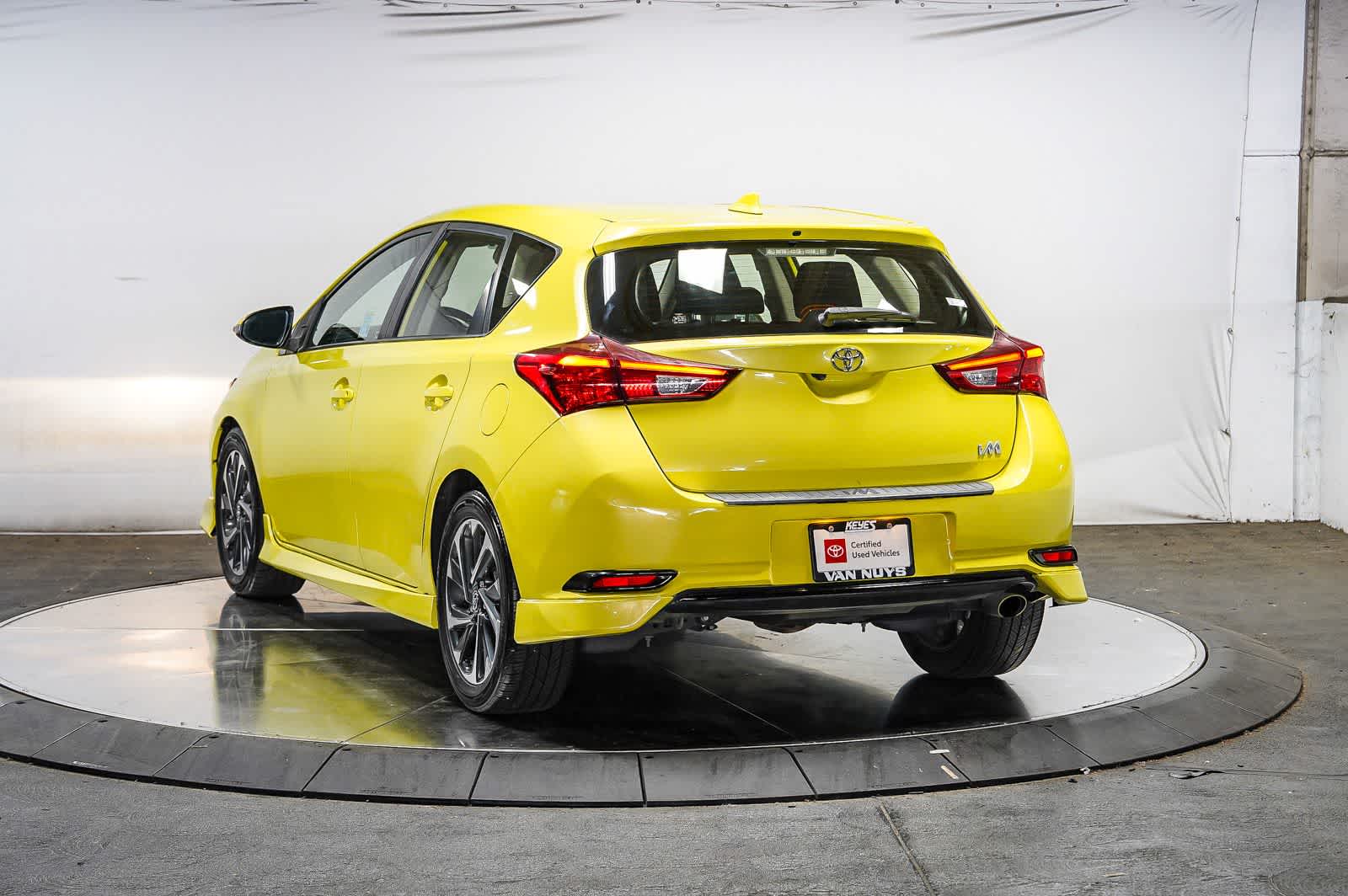 2017 Toyota Corolla iM CVT (Natl)