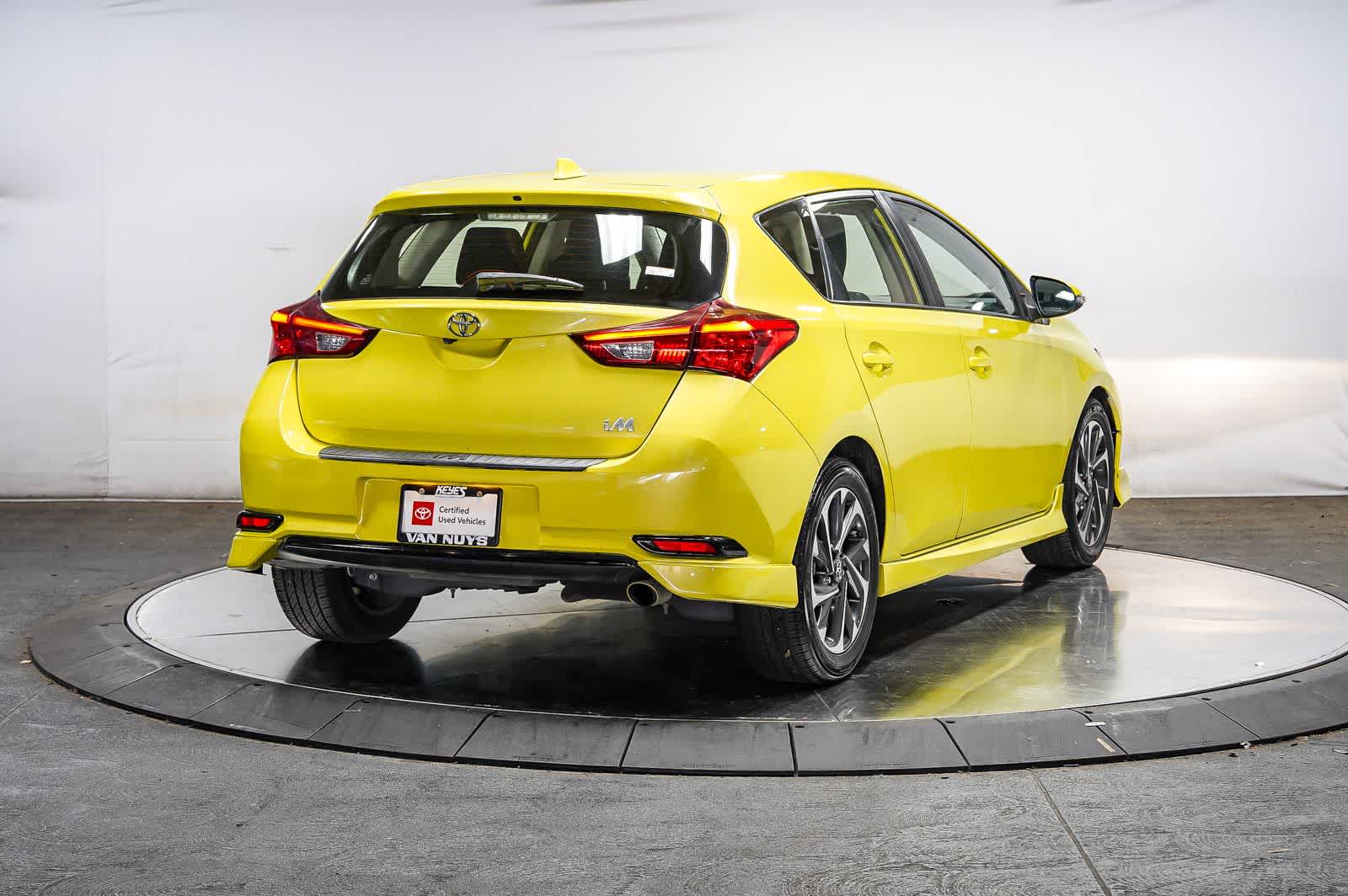 2017 Toyota Corolla iM CVT (Natl)