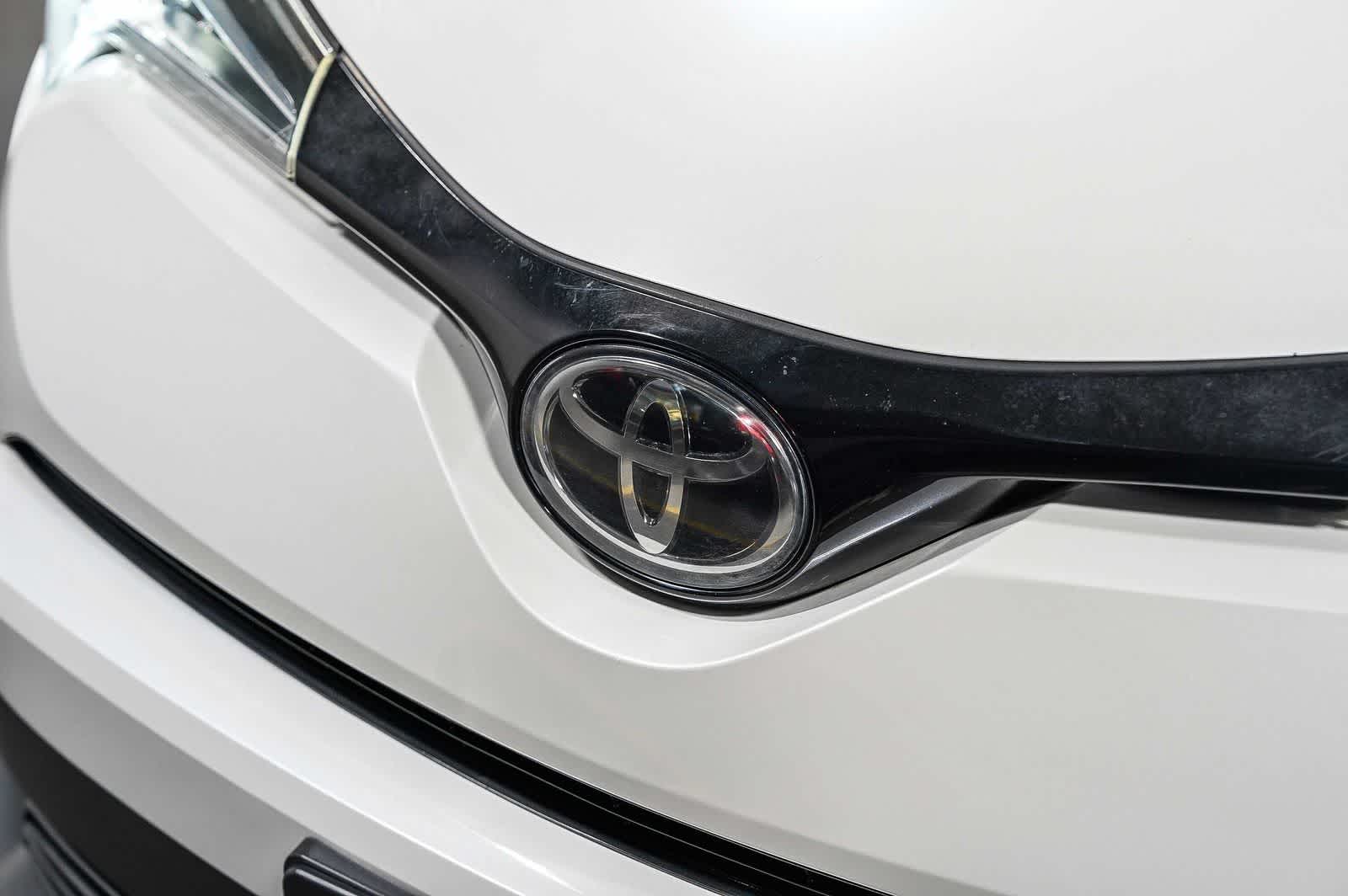 2019 Toyota C-HR LE