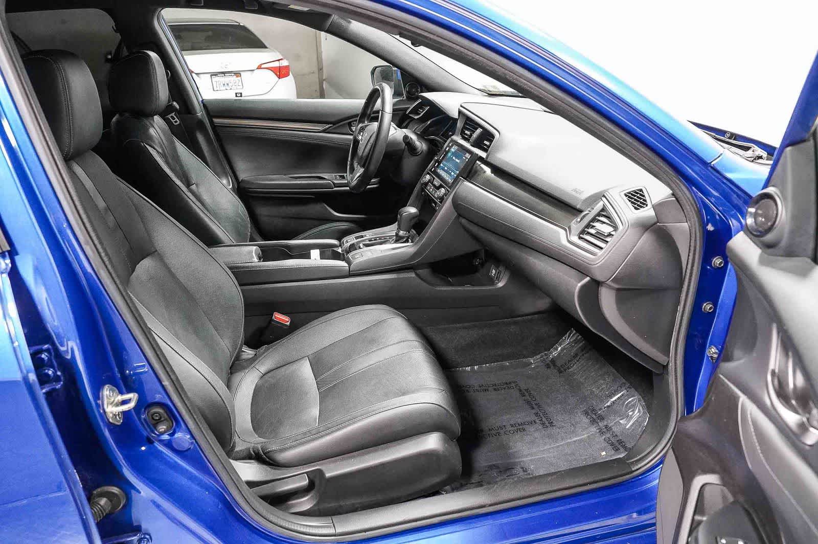 2018 Honda Civic Hatchback EX-L Navi