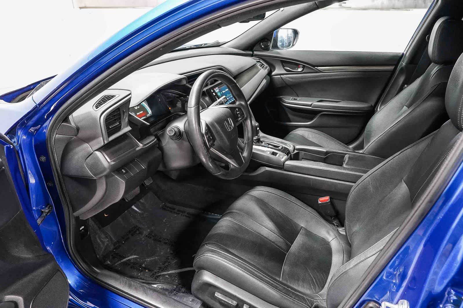 2018 Honda Civic Hatchback EX-L Navi