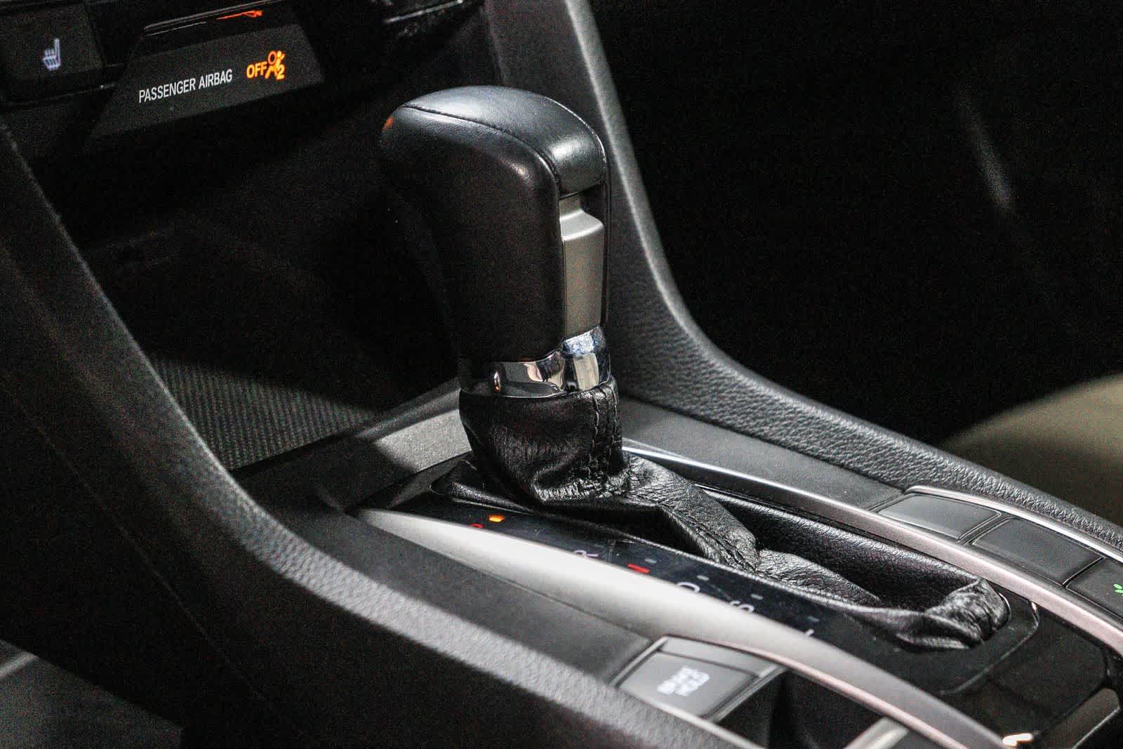 2018 Honda Civic Hatchback EX-L Navi
