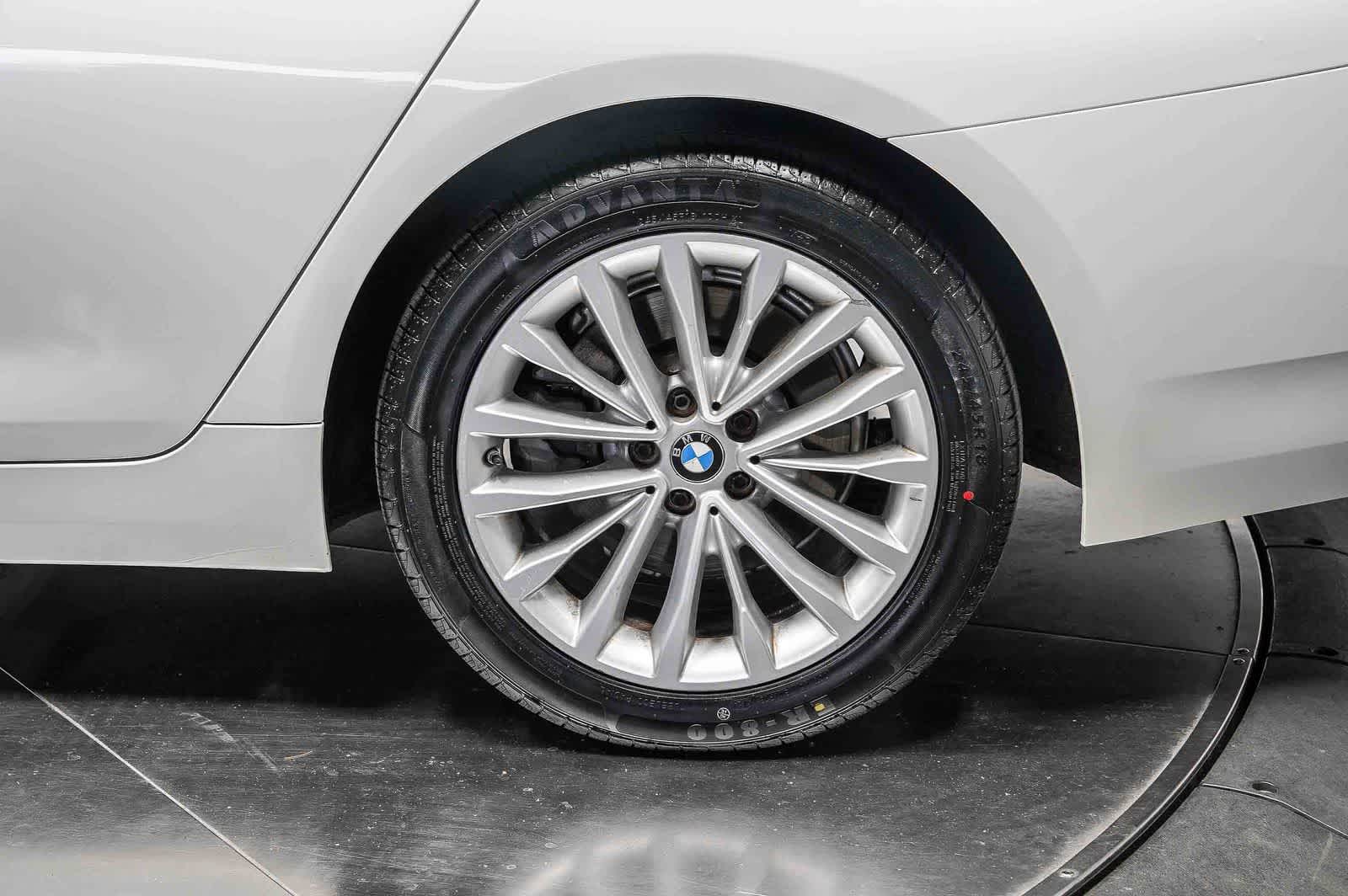 2021 BMW 530i 530i
