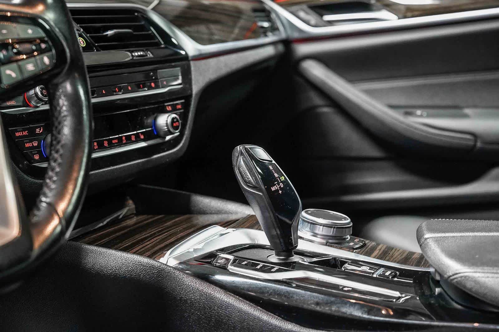 2021 BMW 530i 530i