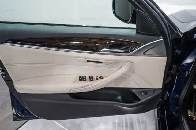 2019 BMW 5 Series 540i